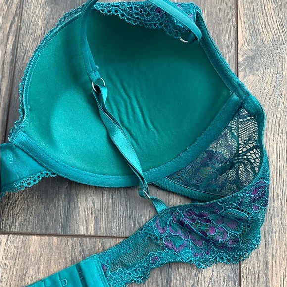 Pretty lace push up bra - Picture 7 of 8